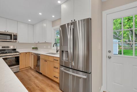 512 North Westlawn Avenue Aurora IL 60506