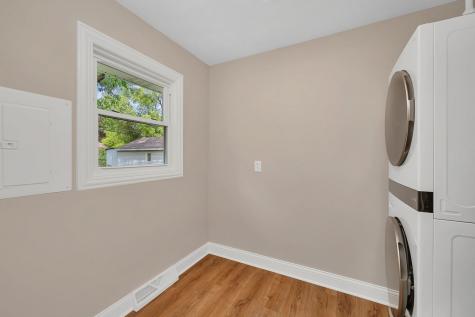 512 North Westlawn Avenue Aurora IL 60506