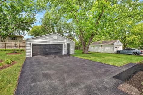 512 North Westlawn Avenue Aurora IL 60506