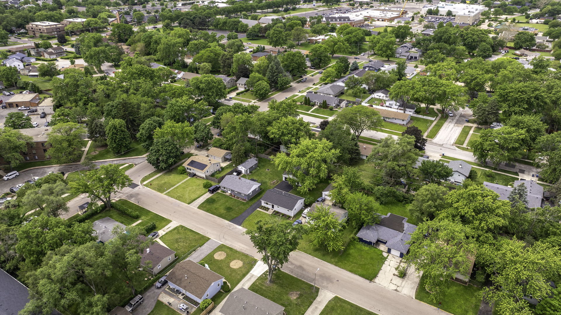 512 North Westlawn Avenue Aurora IL 60506