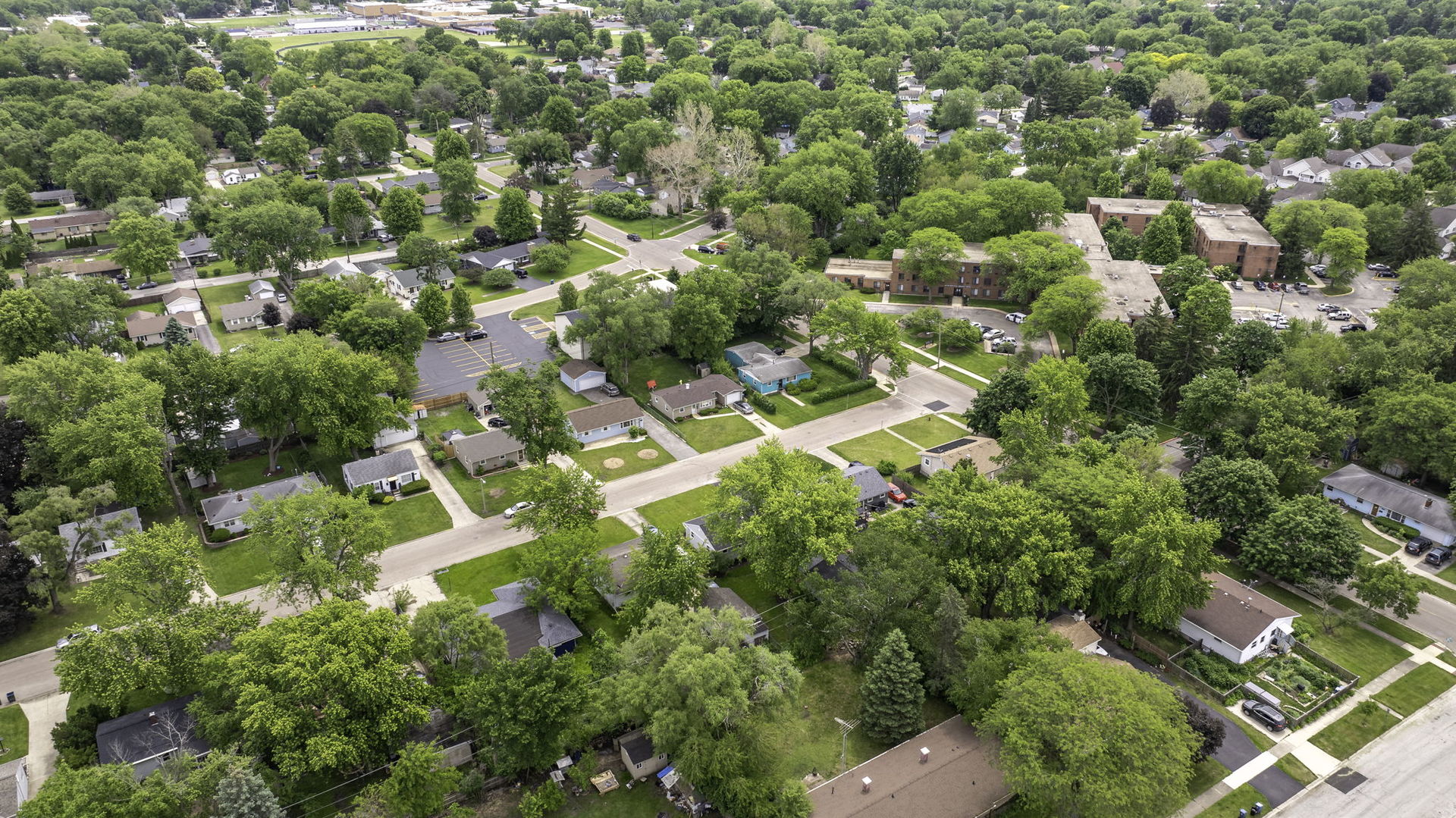512 North Westlawn Avenue Aurora IL 60506
