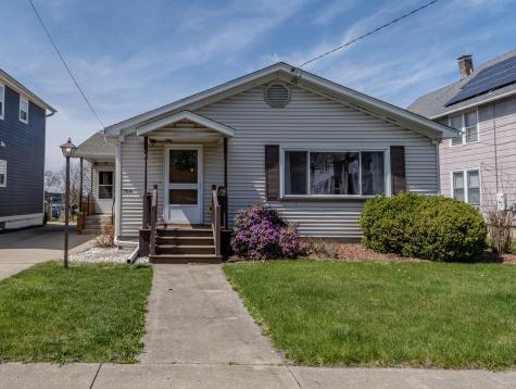 764 High Street Aurora IL 60505