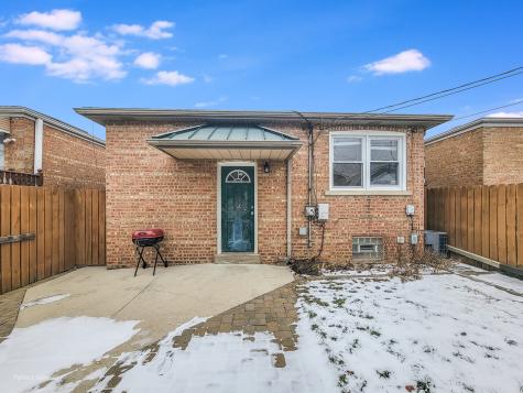 7714 Lavergne Avenue Burbank IL 60459