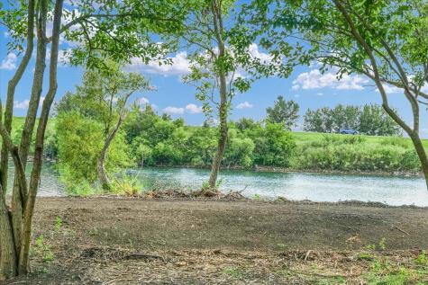 50 Moss Lake Drive Farmer City IL 61842