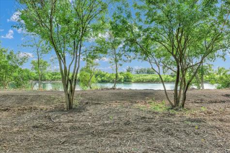 50 Moss Lake Drive Farmer City IL 61842