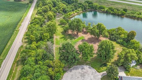 50 Moss Lake Drive Farmer City IL 61842