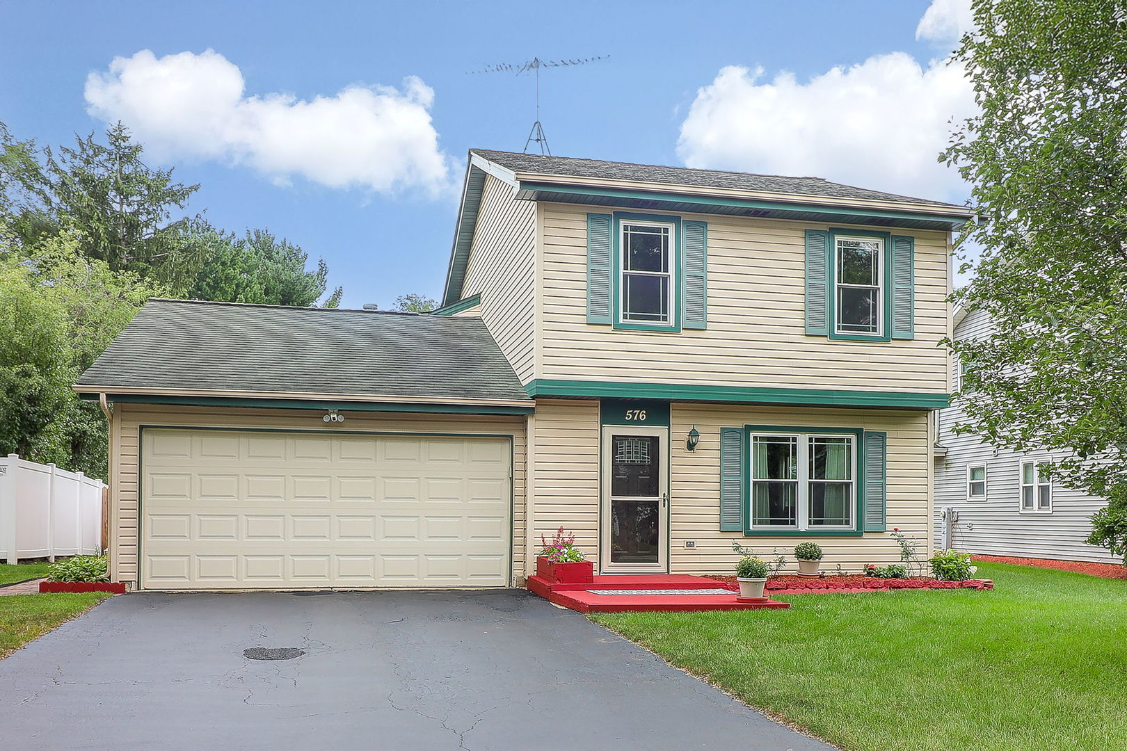 576 Springhill Circle Naperville IL 60563