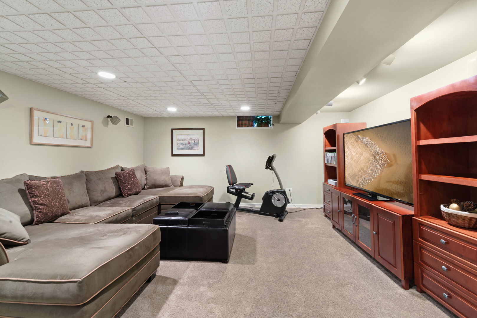 2 Algonquin Road Clarendon Hills IL 60514