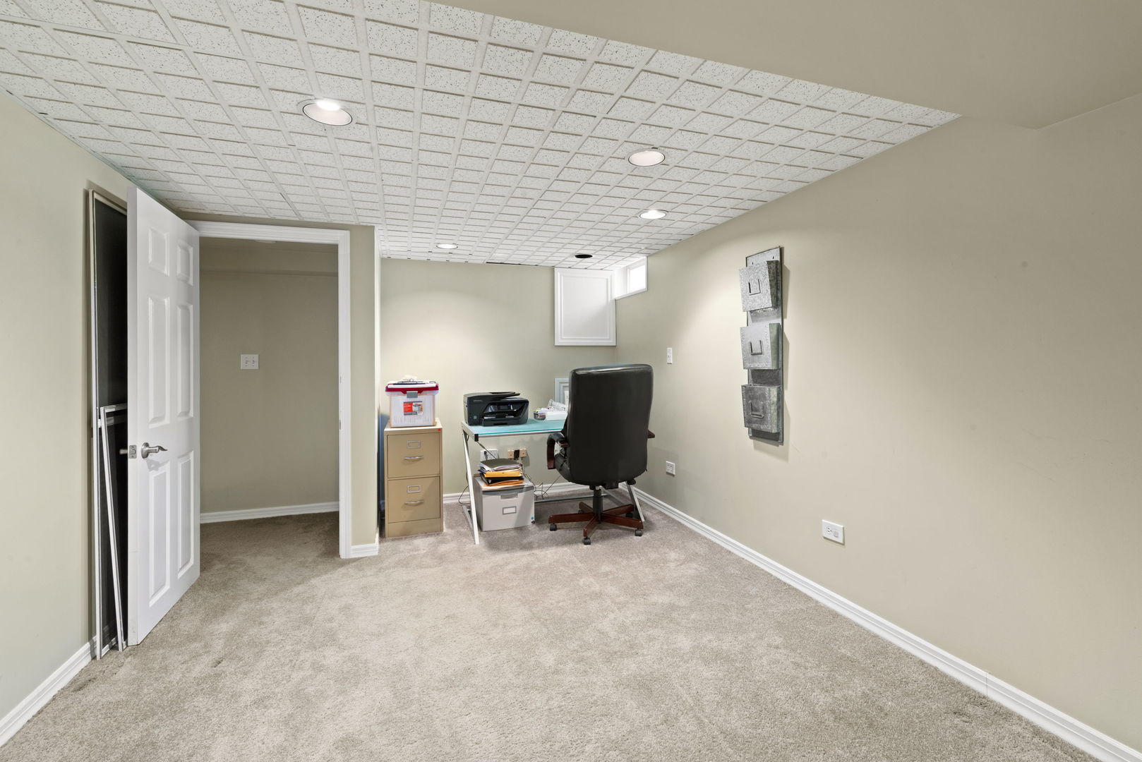 2 Algonquin Road Clarendon Hills IL 60514