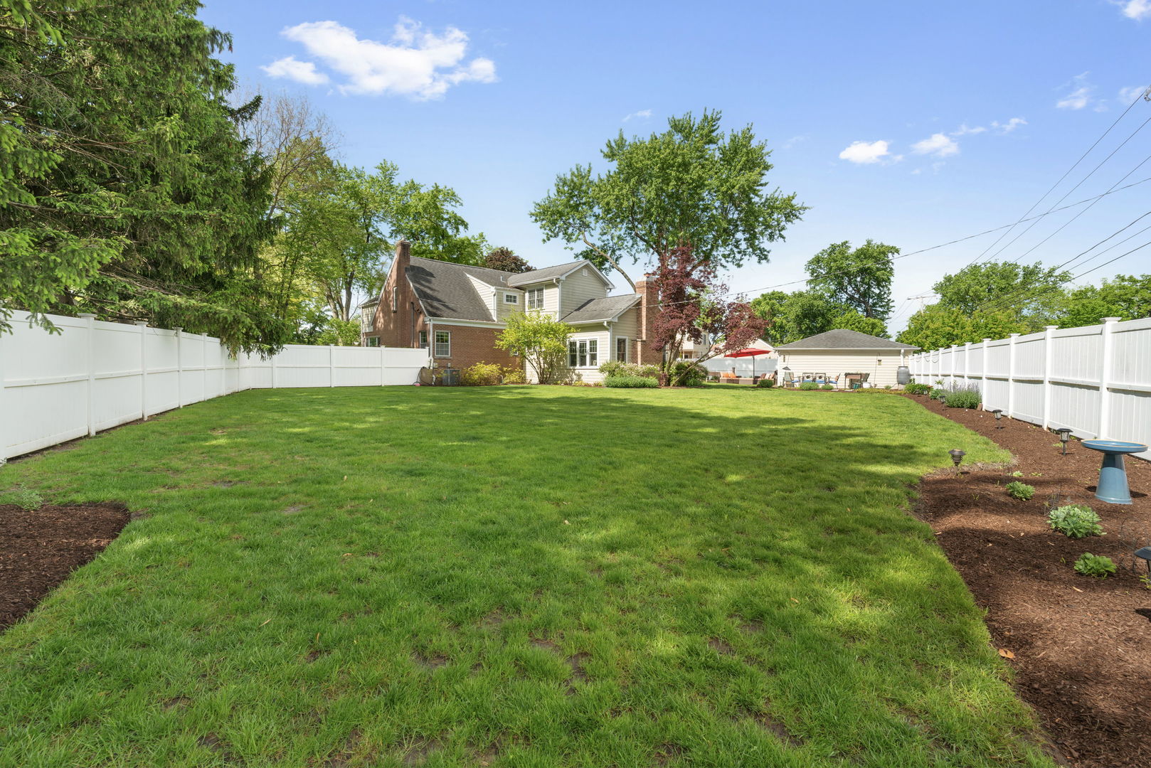 2 Algonquin Road Clarendon Hills IL 60514