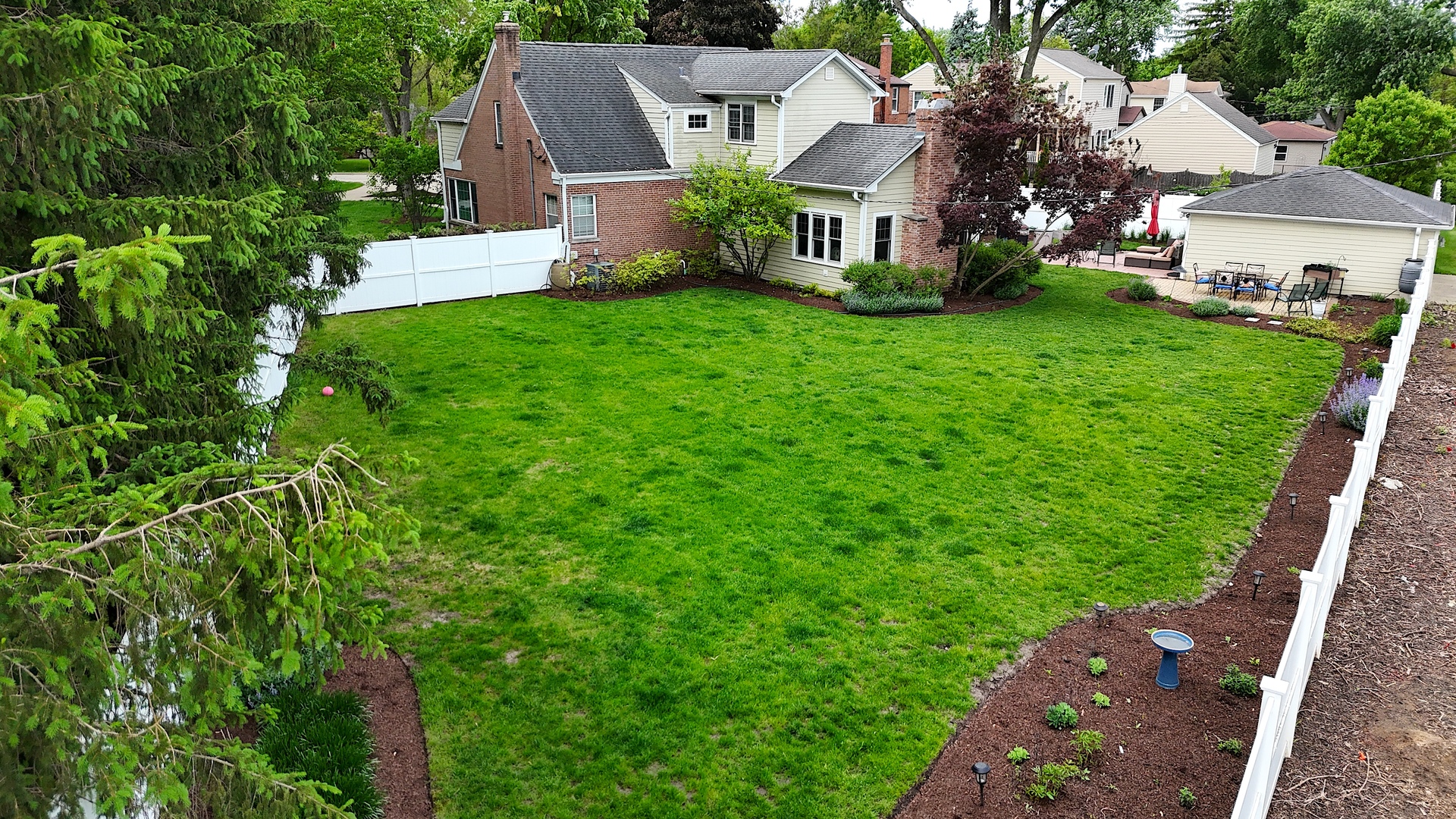 2 Algonquin Road Clarendon Hills IL 60514