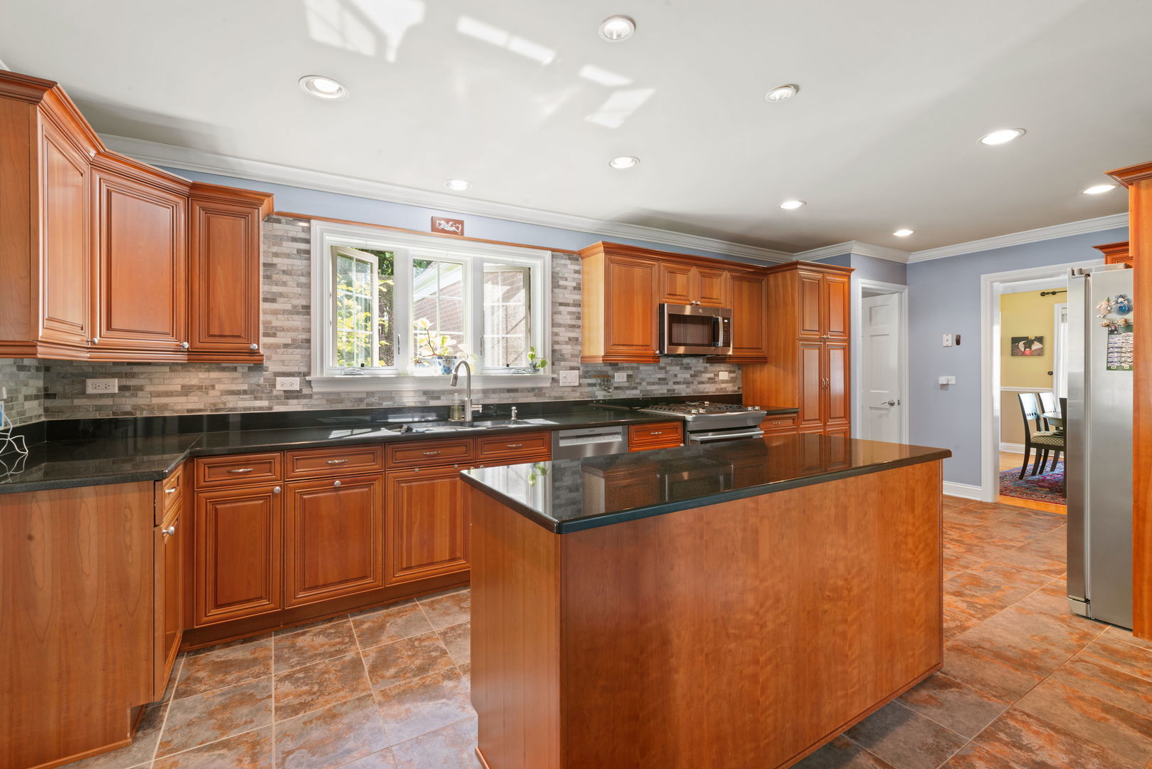 2 Algonquin Road Clarendon Hills IL 60514