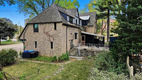 218 North Brinton Avenue Dixon IL 61021