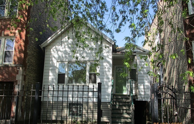 2928 North Sacramento Avenue Chicago IL 60618