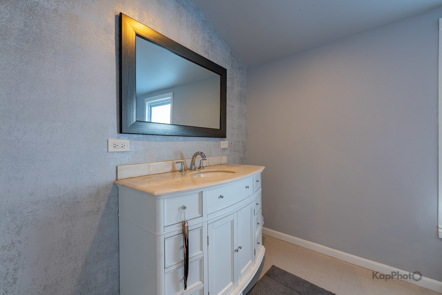 3743 North Kimball Avenue Chicago IL 60618