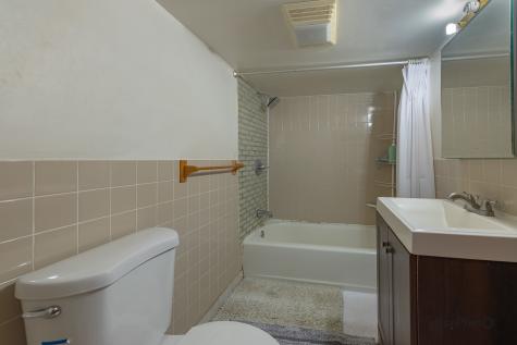3743 North Kimball Avenue Chicago IL 60618