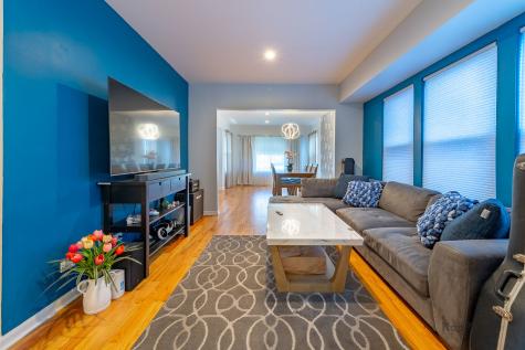 3743 North Kimball Avenue Chicago IL 60618