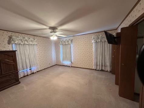 321 East Elm Street Piper City IL 60959