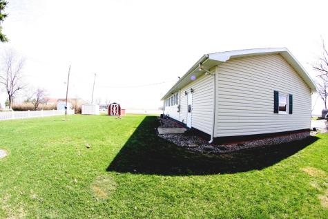 321 East Elm Street Piper City IL 60959