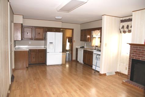 321 East Elm Street Piper City IL 60959