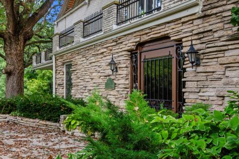 7830 North Pillow Hill Road Spring Grove IL 60081