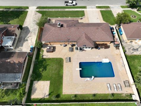 378 Oakwood Drive Crete IL 60417