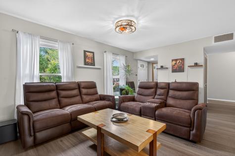 1345 Devonshire Lane Hoffman Estates IL 60169