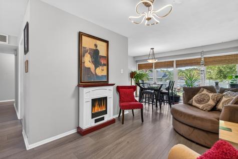 1345 Devonshire Lane Hoffman Estates IL 60169