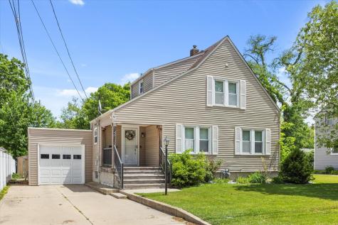 742 Chambers Street Ottawa IL 61350