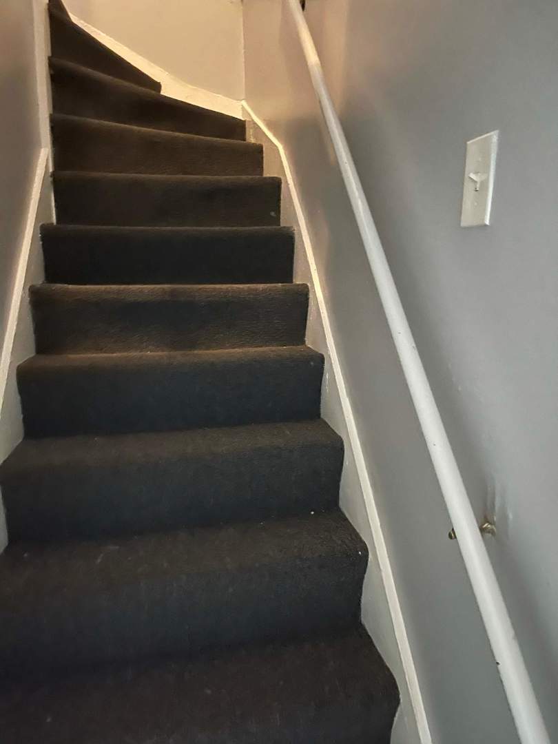 8112 South Escanaba Avenue Chicago IL 60617