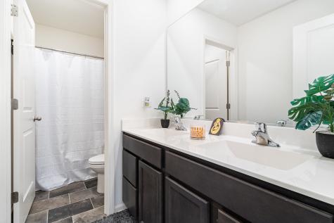 382 Hemlock Lane Oswego IL 60543
