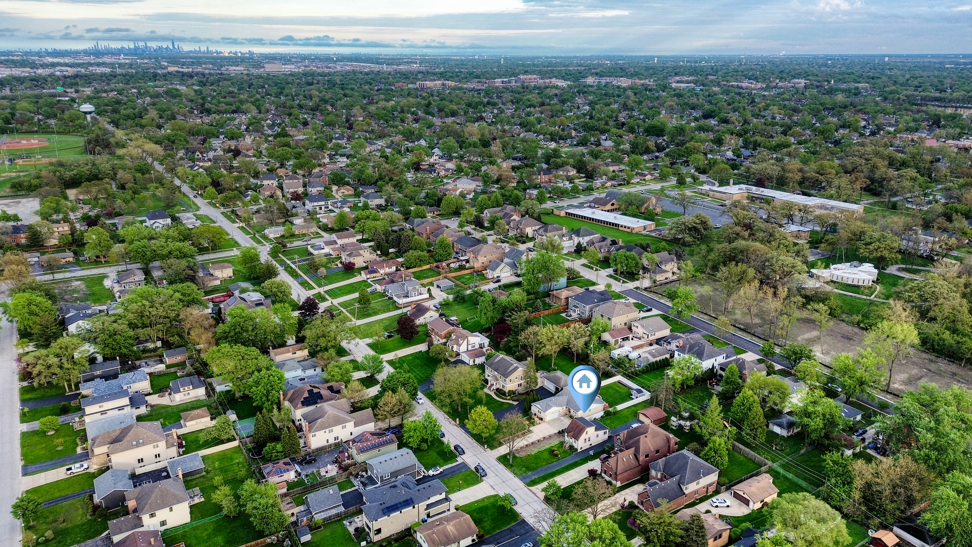 586 West Armitage Avenue Elmhurst IL 60126