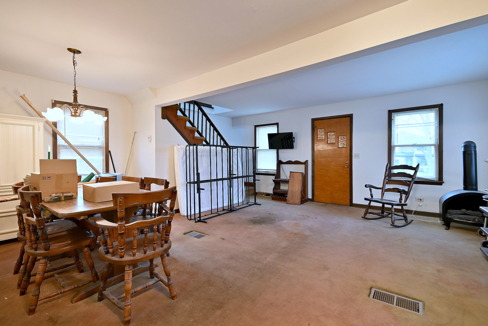 586 West Armitage Avenue Elmhurst IL 60126