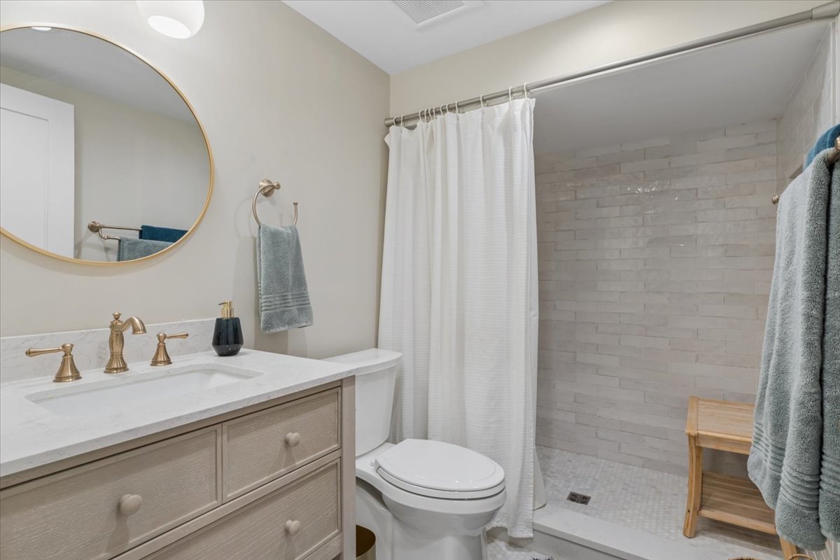 5941 North Knox Avenue Chicago IL 60646
