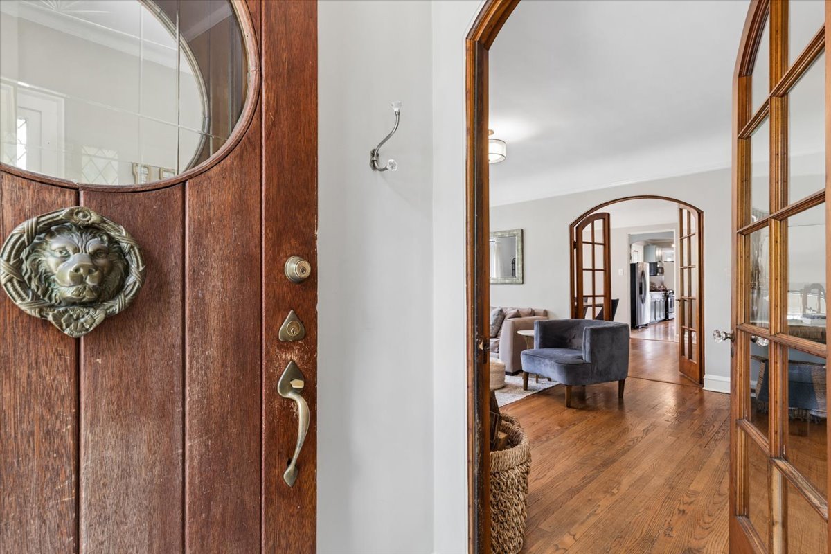 5941 North Knox Avenue Chicago IL 60646