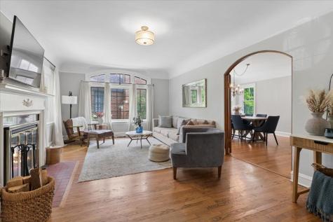 5941 North Knox Avenue Chicago IL 60646