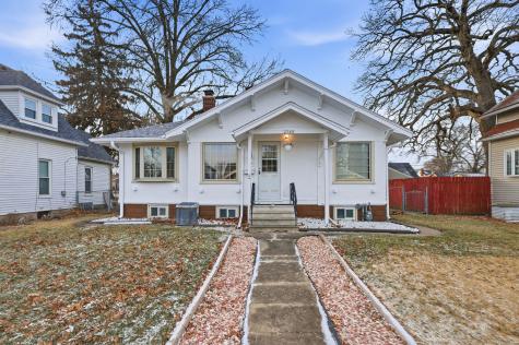 2748 12TH Avenue Moline IL 61265