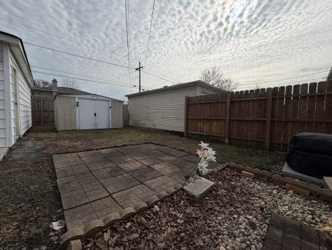 7827 Meade Avenue Burbank IL 60459