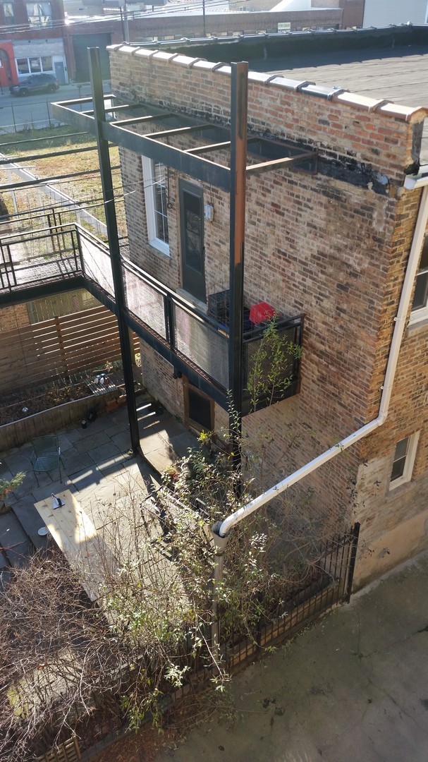 512 North Leavitt Street Chicago IL 60612