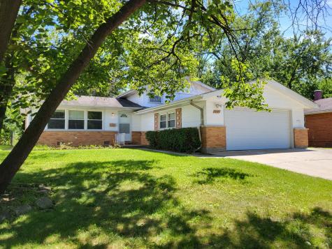 17113 Elm Drive Hazel Crest IL 60429