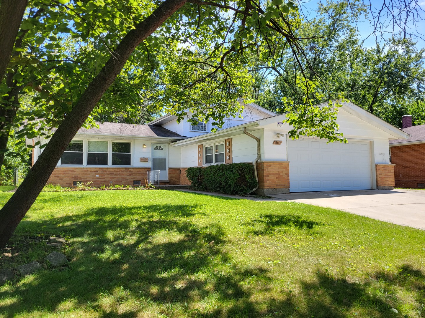 17113 Elm Drive Hazel Crest IL 60429