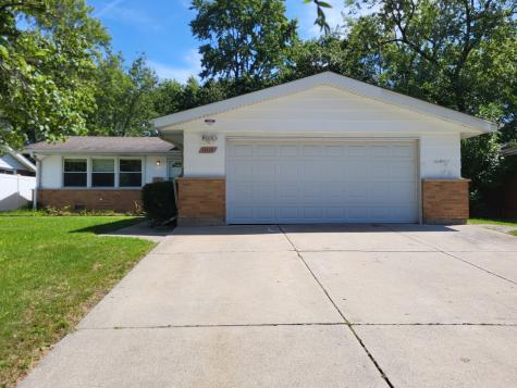 17113 Elm Drive Hazel Crest IL 60429