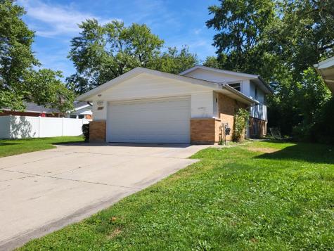 17113 Elm Drive Hazel Crest IL 60429