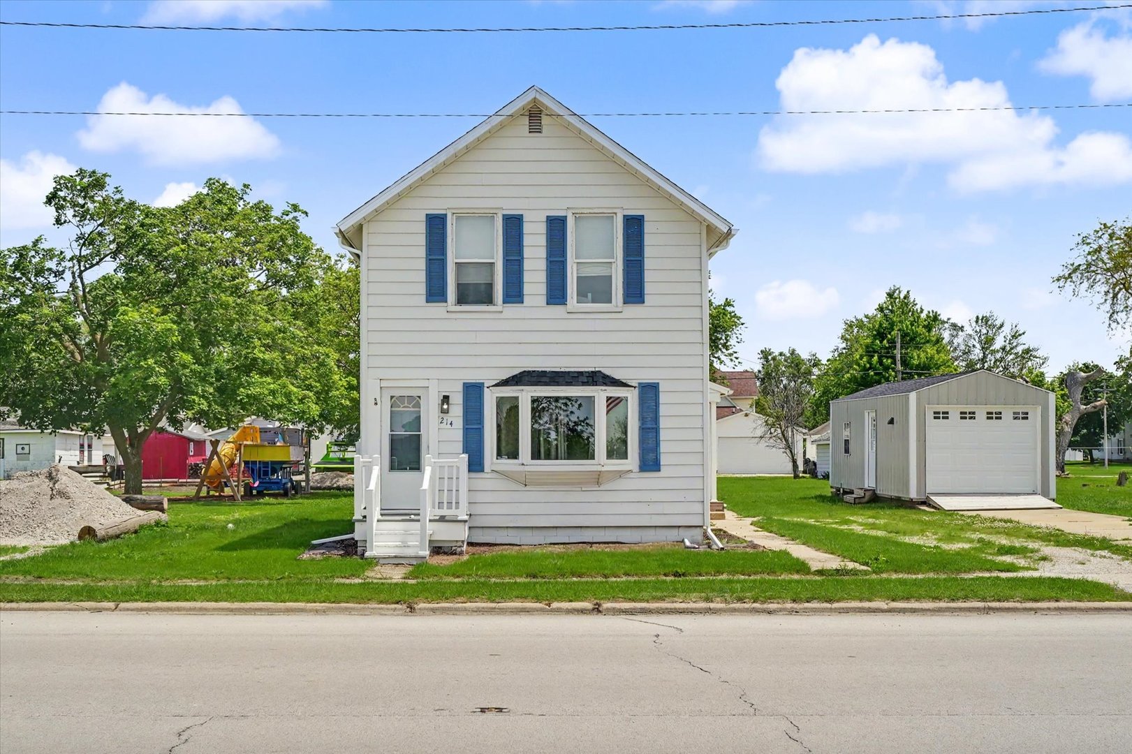 214 South Railroad Avenue Buckley IL 60918