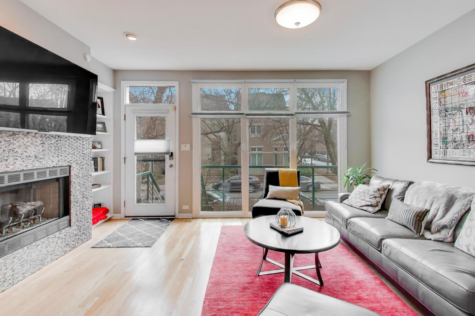 2502 North Bosworth Avenue Chicago IL 60614