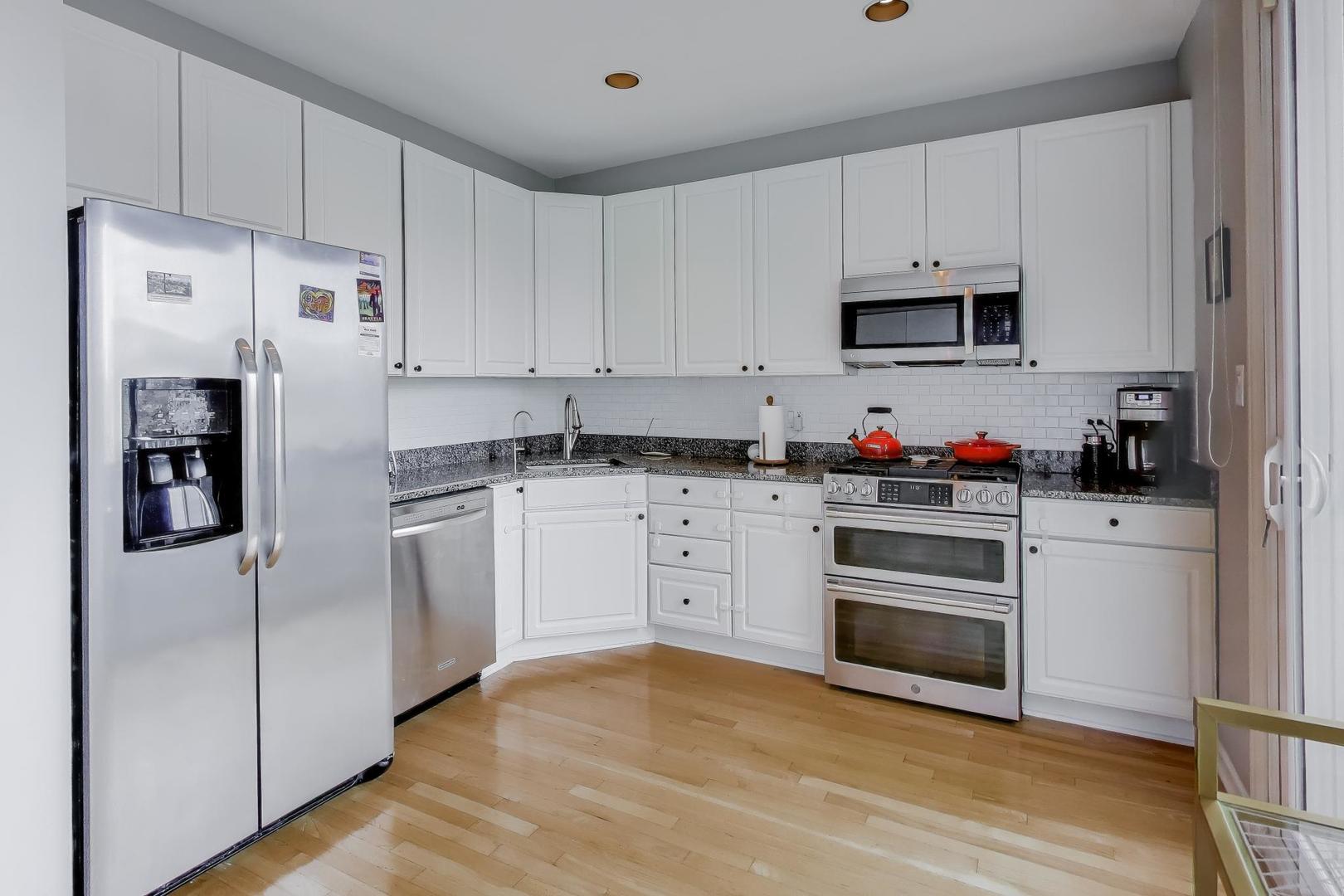 2502 North Bosworth Avenue Chicago IL 60614