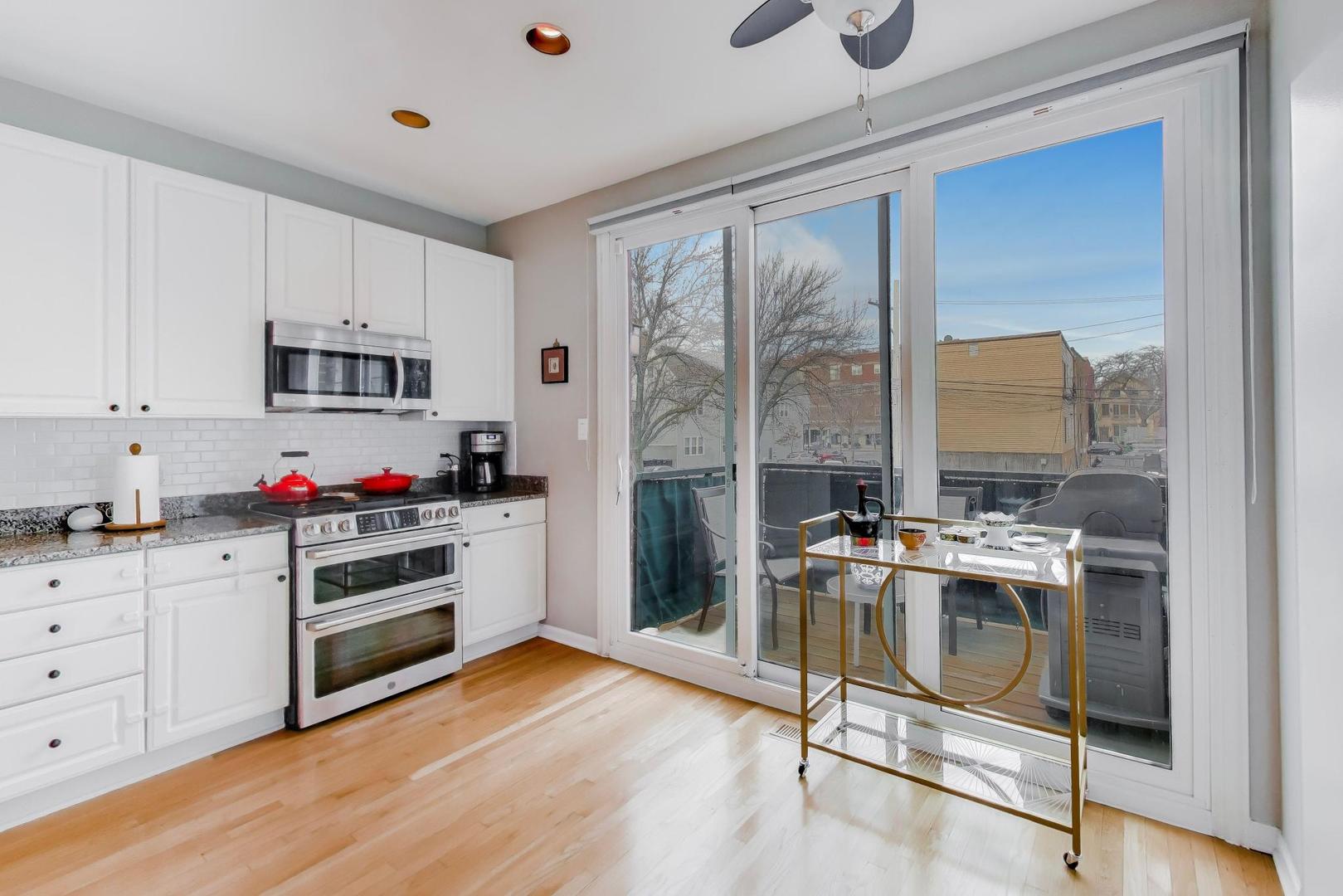 2502 North Bosworth Avenue Chicago IL 60614
