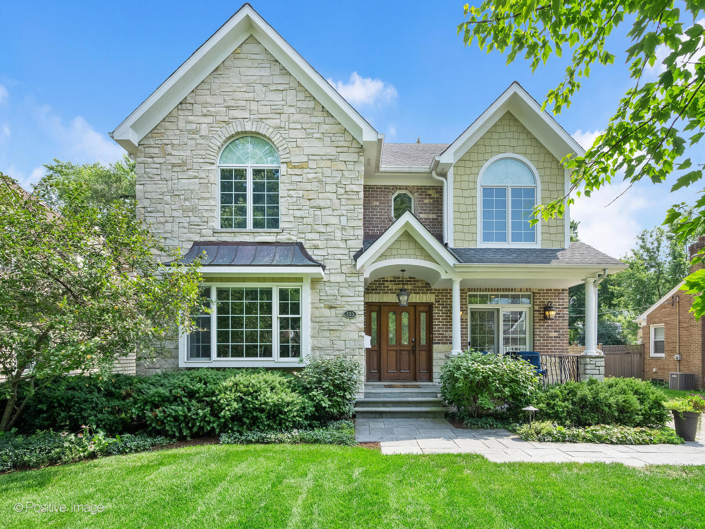 113 Mohawk Drive Clarendon Hills IL 60514