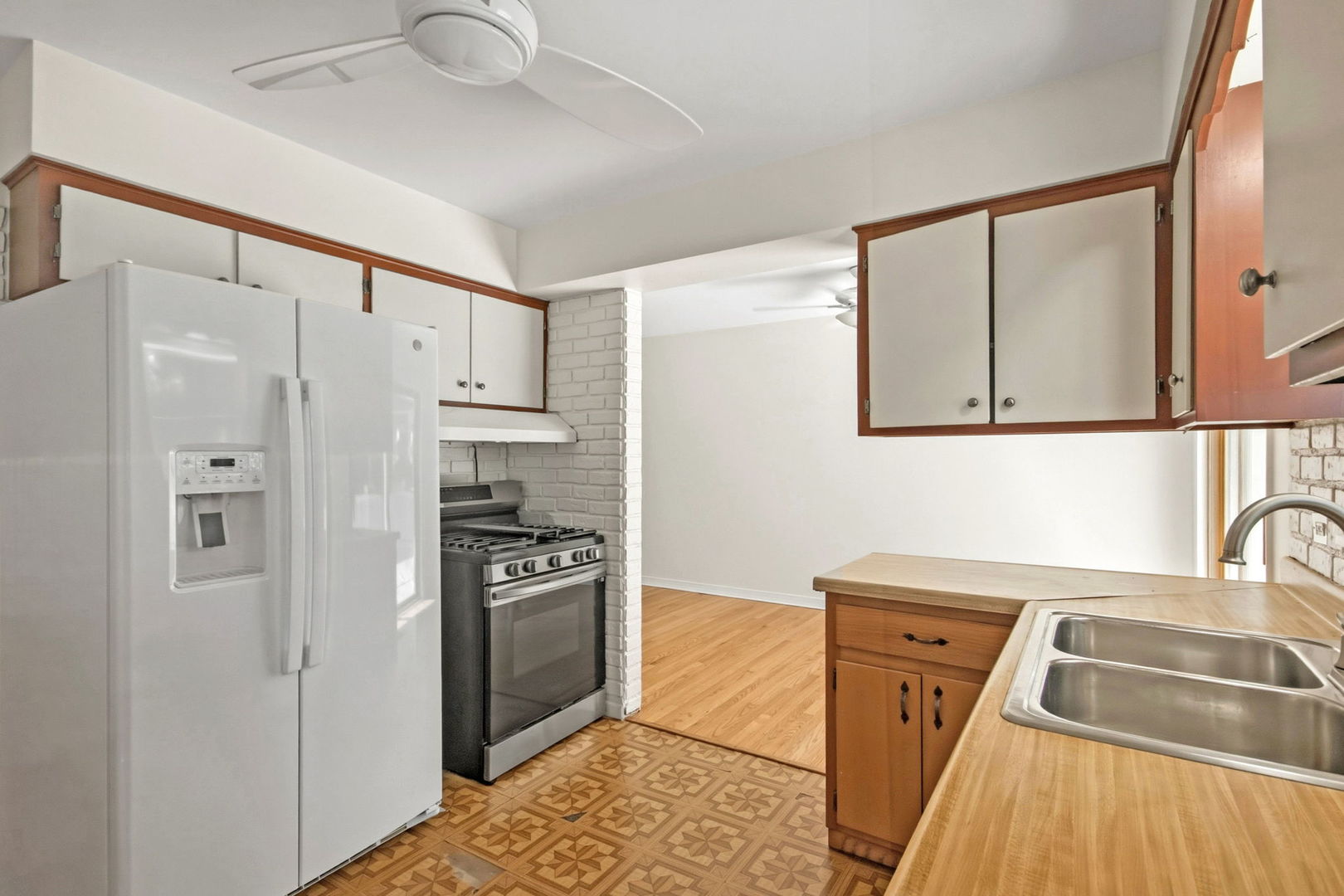 75 South 2nd Avenue Lombard IL 60148