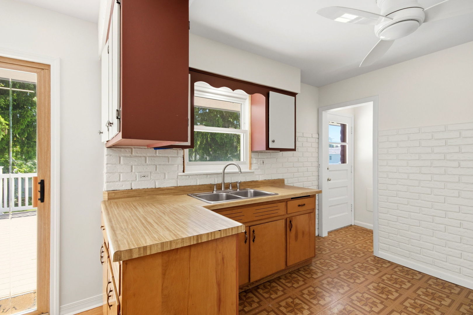 75 South 2nd Avenue Lombard IL 60148